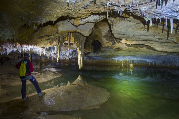 Una de las cuevas que se puede visitar en Tierra Estella